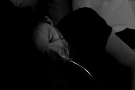 Campagne voor ernstig zieke Hugo (30) die over drie weken op straat staat: "Hij heeft niemand meer"