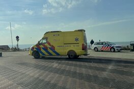 Kitesurfers in de problemen voor de kust van Zandvoort