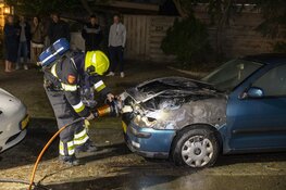 Auto zwaar beschadigd na brand aan de Cearalaan in Overveen