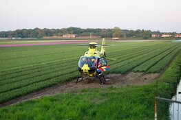 Motorrijder vliegt uit bocht in Vogelenzang