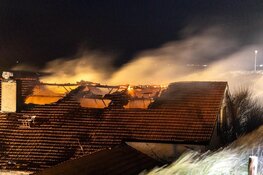 Brand verwoest Bernie's Beachclub in Zandvoort