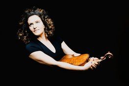 Violiste Liza Ferschtman met Bach solorecital in het gemeentehuis van Bloemendaal