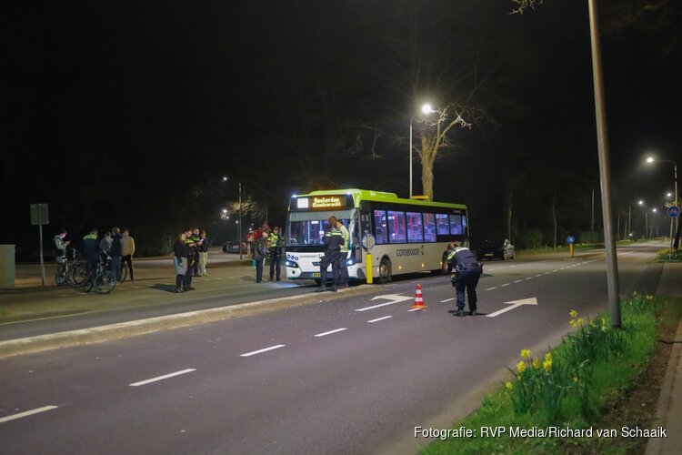 Fietser ernstig gewond na aanrijding met stadsbus